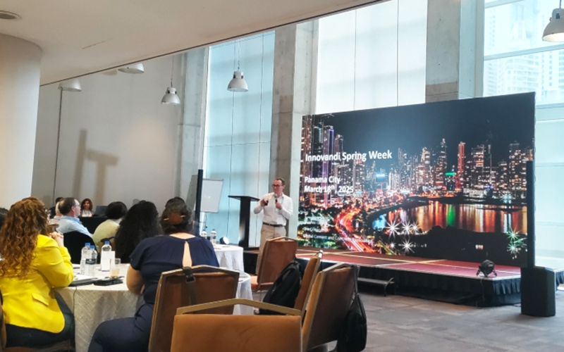 画像:GCCRNの研究会の風景
