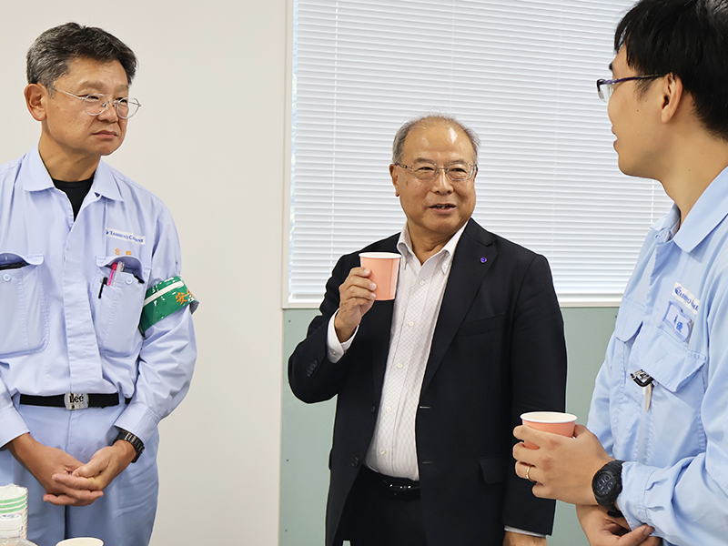 吉良専務 in 藤原工場