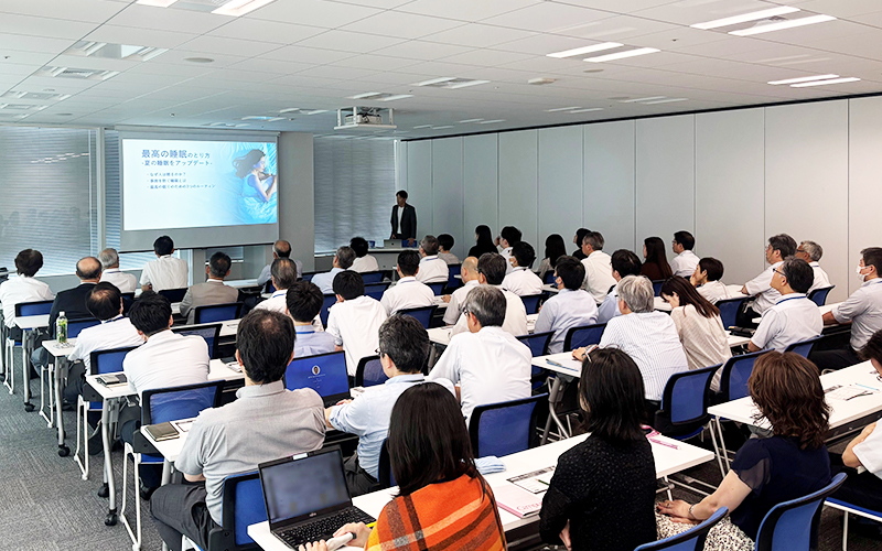 External lecturer giving a health seminar