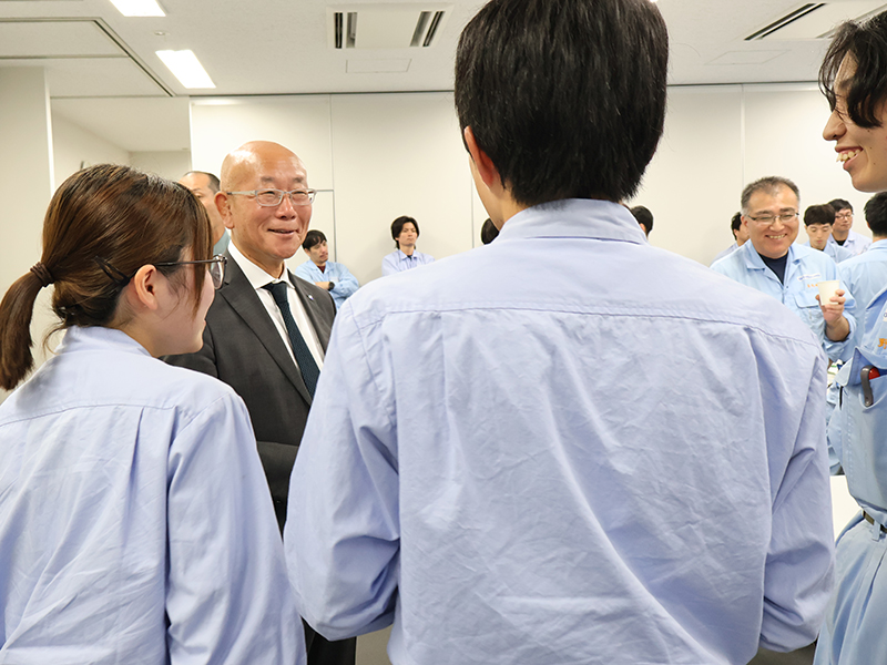 Managing Executive Officer Takano in the Ofunato Plant